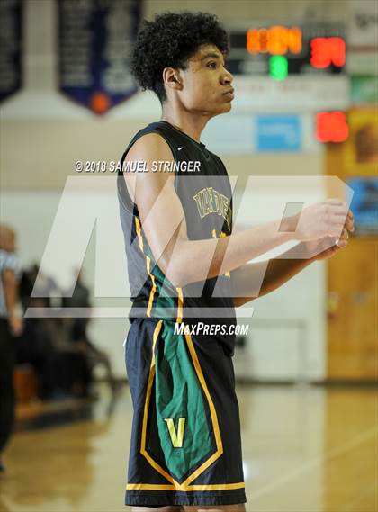 Thumbnail 3 in Vanden vs. Beyer (Modesto Christian Holiday Hoops Classic) photogallery.