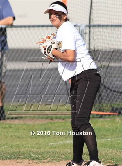Thumbnail 1 in Northview vs Azusa photogallery.