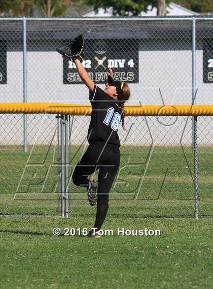 Thumbnail 1 in Northview vs Azusa photogallery.
