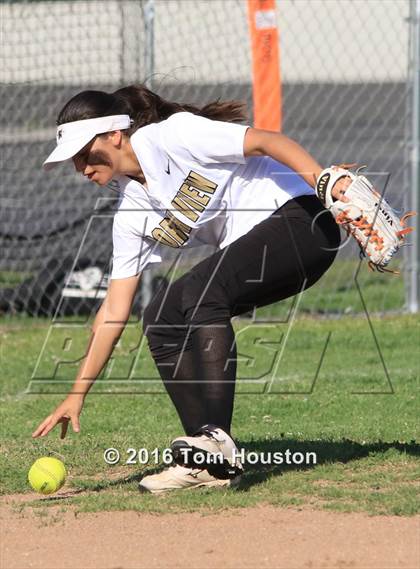 Thumbnail 3 in Northview vs Azusa photogallery.