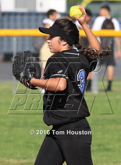 Thumbnail 3 in Northview vs Azusa photogallery.