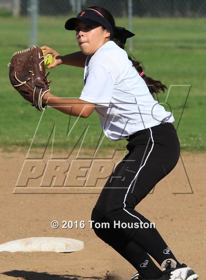 Thumbnail 3 in Northview vs Azusa photogallery.