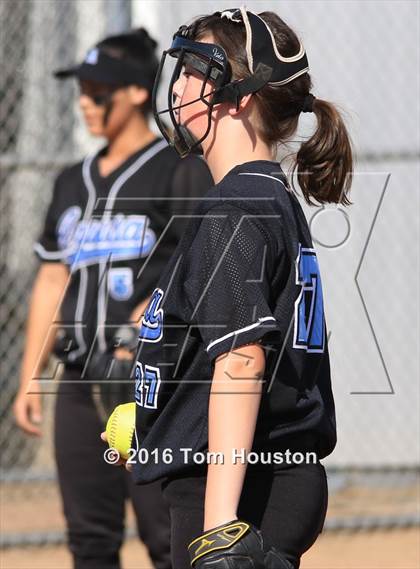 Thumbnail 1 in Northview vs Azusa photogallery.