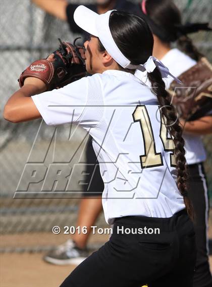 Thumbnail 3 in Northview vs Azusa photogallery.