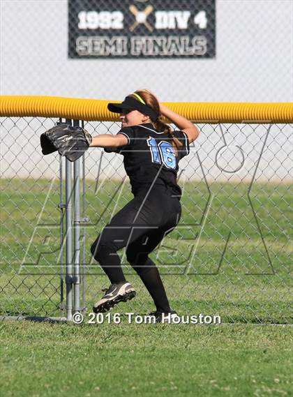 Thumbnail 1 in Northview vs Azusa photogallery.