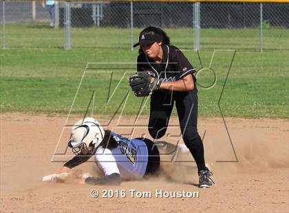 Thumbnail 2 in Northview vs Azusa photogallery.