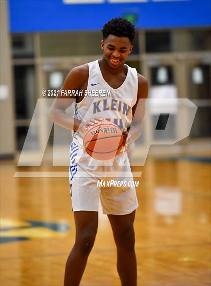 Thumbnail 2 in Klein Collins @ Klein photogallery.