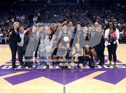 Thumbnail 1 in Windward (CIF State D1 Award Photos) photogallery.