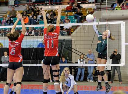 Thumbnail 3 in Eaton vs. Manitou Springs (CHSAA 3A Championship) photogallery.