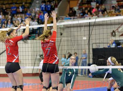 Thumbnail 2 in Eaton vs. Manitou Springs (CHSAA 3A Championship) photogallery.