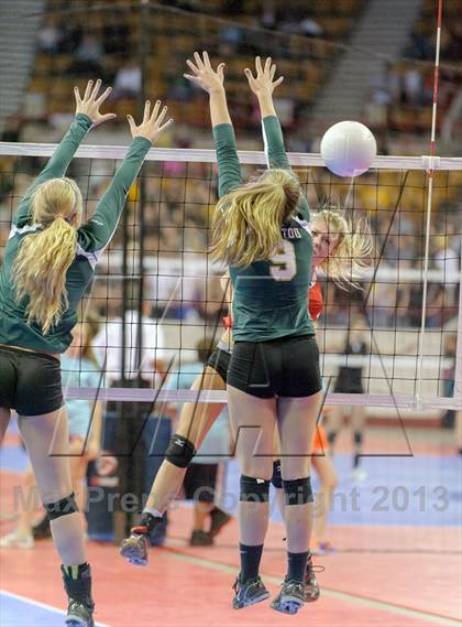 Thumbnail 3 in Eaton vs. Manitou Springs (CHSAA 3A Championship) photogallery.