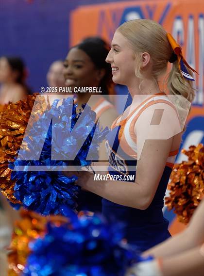 Thumbnail 2 in Cesar Chavez @ Camelback photogallery.