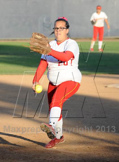 Thumbnail 3 in El Dorado vs. Rosary photogallery.