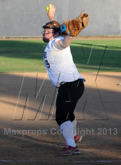 Thumbnail 3 in El Dorado vs. Rosary photogallery.