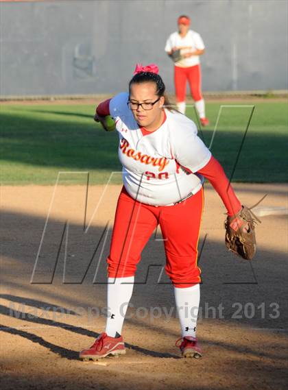 Thumbnail 2 in El Dorado vs. Rosary photogallery.