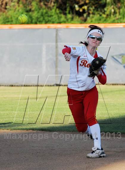 Thumbnail 3 in El Dorado vs. Rosary photogallery.