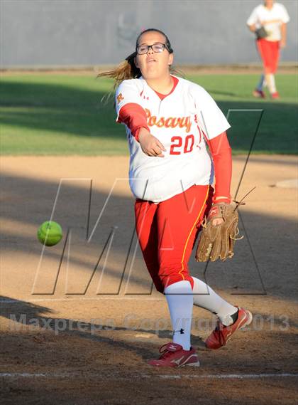Thumbnail 1 in El Dorado vs. Rosary photogallery.