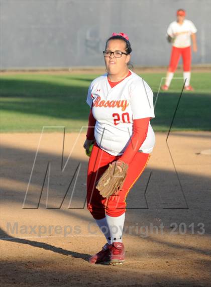 Thumbnail 2 in El Dorado vs. Rosary photogallery.