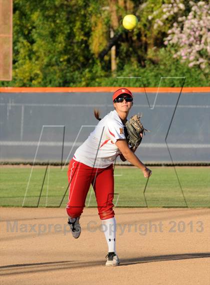 Thumbnail 2 in El Dorado vs. Rosary photogallery.