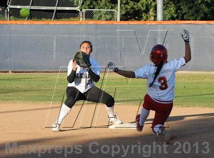 Thumbnail 3 in El Dorado vs. Rosary photogallery.