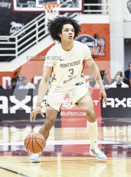 Thumbnail 2 in La Lumiere vs. Montverde Academy (Spalding Hoophall Classic) photogallery.