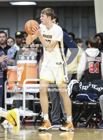 Thumbnail 1 in La Lumiere vs. Montverde Academy (Spalding Hoophall Classic) photogallery.
