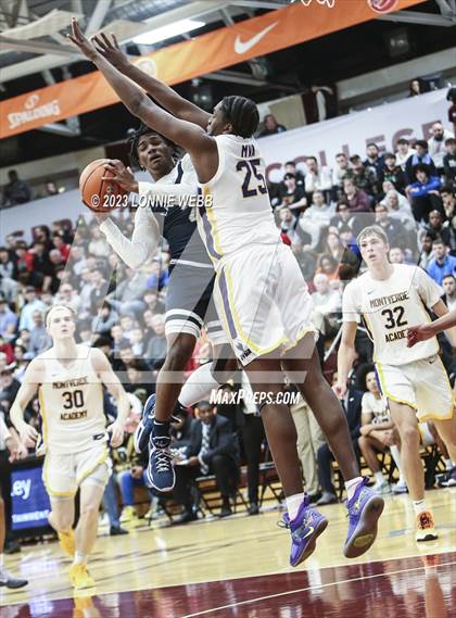 Thumbnail 3 in La Lumiere vs. Montverde Academy (Spalding Hoophall Classic) photogallery.