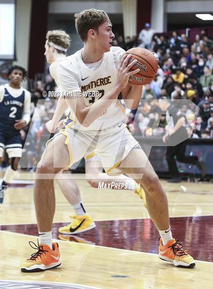 Thumbnail 2 in La Lumiere vs. Montverde Academy (Spalding Hoophall Classic) photogallery.