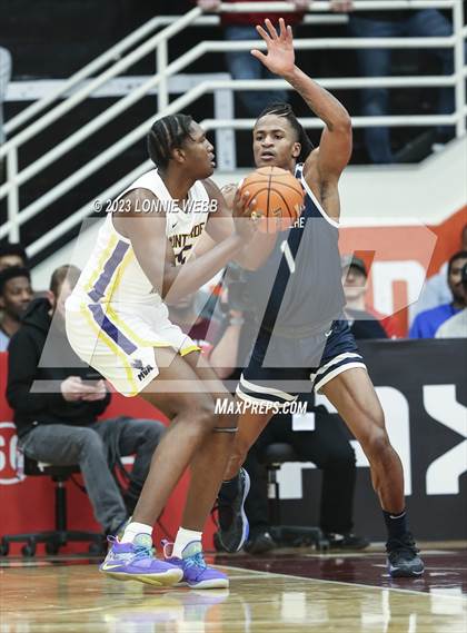 Thumbnail 1 in La Lumiere vs. Montverde Academy (Spalding Hoophall Classic) photogallery.