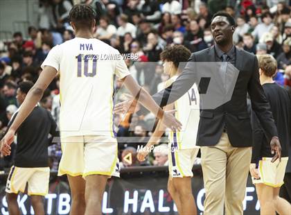 Thumbnail 3 in La Lumiere vs. Montverde Academy (Spalding Hoophall Classic) photogallery.