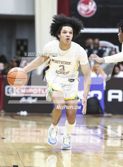 Thumbnail 2 in La Lumiere vs. Montverde Academy (Spalding Hoophall Classic) photogallery.