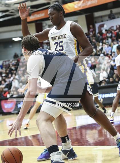Thumbnail 1 in La Lumiere vs. Montverde Academy (Spalding Hoophall Classic) photogallery.