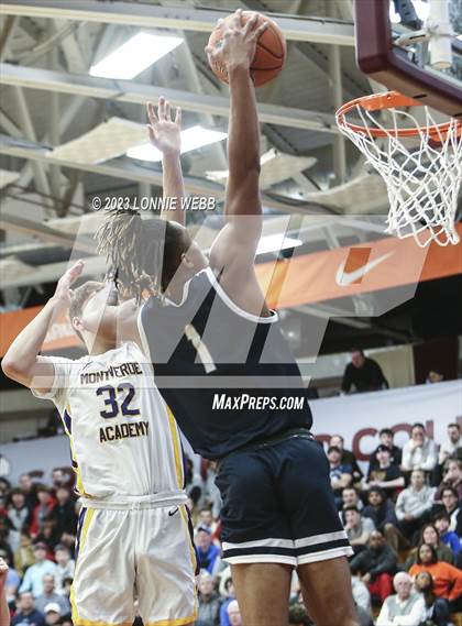 Thumbnail 1 in La Lumiere vs. Montverde Academy (Spalding Hoophall Classic) photogallery.