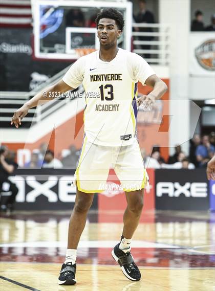 Thumbnail 1 in La Lumiere vs. Montverde Academy (Spalding Hoophall Classic) photogallery.
