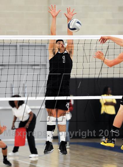 Thumbnail 2 in Cathedral vs. Bishop Montgomery (CIF SS D4 Final) photogallery.