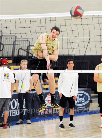 Thumbnail 3 in Cathedral vs. Bishop Montgomery (CIF SS D4 Final) photogallery.