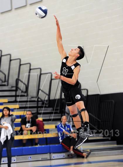 Thumbnail 3 in Cathedral vs. Bishop Montgomery (CIF SS D4 Final) photogallery.