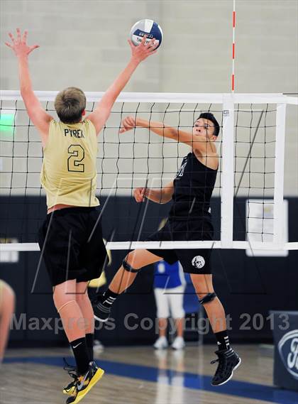 Thumbnail 1 in Cathedral vs. Bishop Montgomery (CIF SS D4 Final) photogallery.