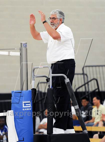 Thumbnail 3 in Cathedral vs. Bishop Montgomery (CIF SS D4 Final) photogallery.