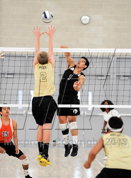 Thumbnail 1 in Cathedral vs. Bishop Montgomery (CIF SS D4 Final) photogallery.