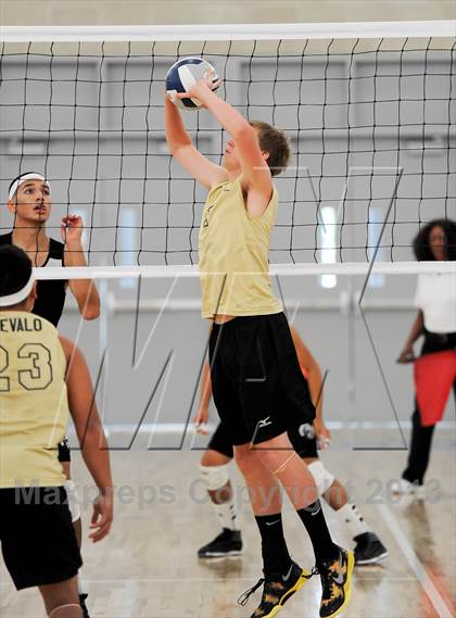 Thumbnail 1 in Cathedral vs. Bishop Montgomery (CIF SS D4 Final) photogallery.