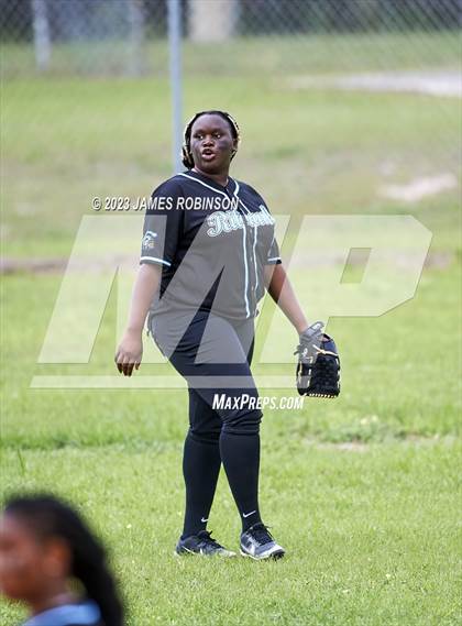 Thumbnail 1 in Raines @ Ribault photogallery.