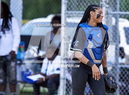 Thumbnail 3 in Raines @ Ribault photogallery.