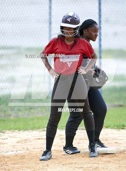 Thumbnail 3 in Raines @ Ribault photogallery.