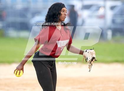 Thumbnail 1 in Raines @ Ribault photogallery.