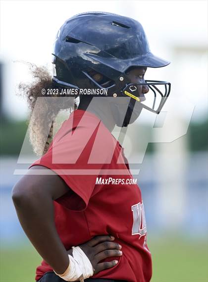 Thumbnail 2 in Raines @ Ribault photogallery.