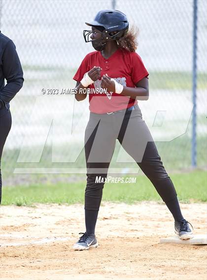 Thumbnail 1 in Raines @ Ribault photogallery.