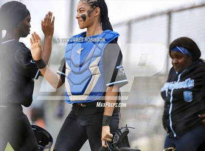 Thumbnail 1 in Raines @ Ribault photogallery.