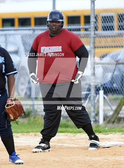 Thumbnail 2 in Raines @ Ribault photogallery.