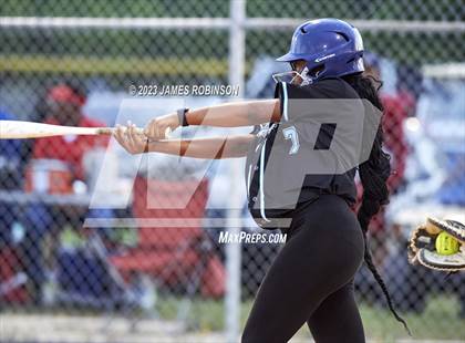 Thumbnail 2 in Raines @ Ribault photogallery.